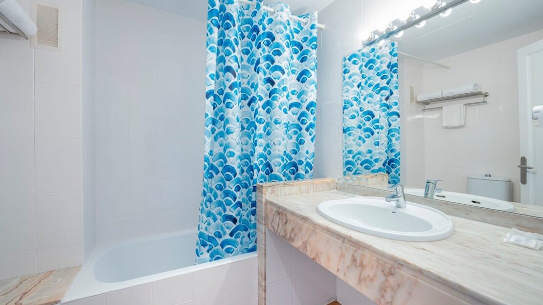 Caprice Isabel Aparthotel